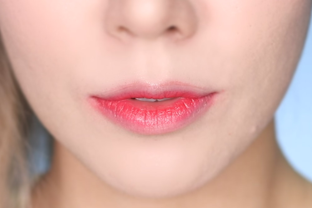 07 Lollipop Red - Lip Swatch - Laneige Two Tone Tint Lip bars