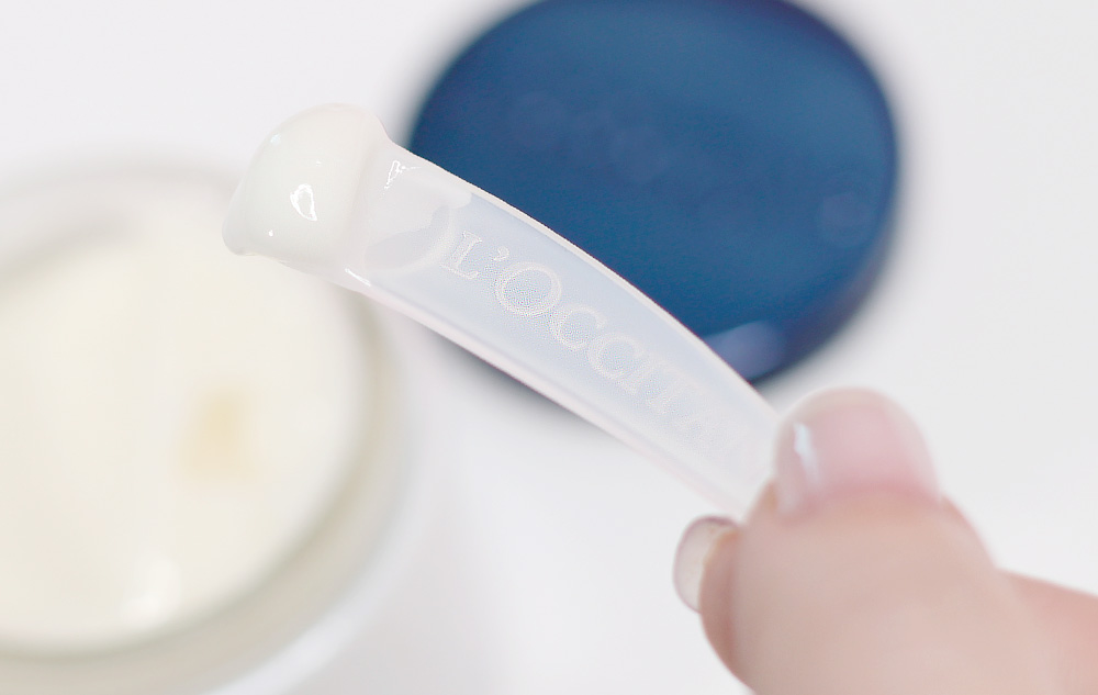 L’OCCITANE Reine Blanche Whitening Sleeping Mask - scooped