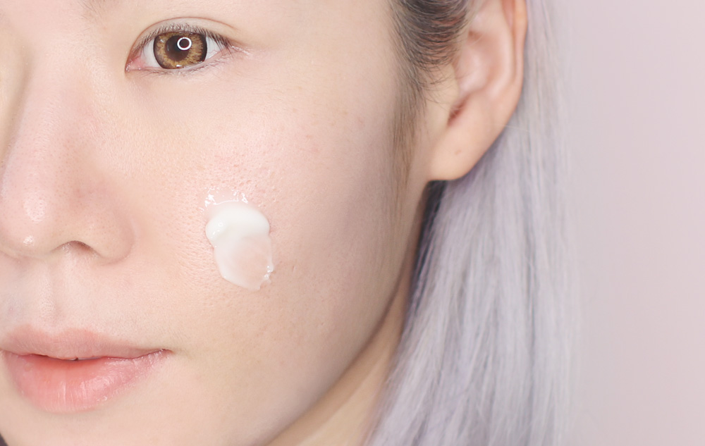 L’OCCITANE Reine Blanche Whitening Sleeping Mask - On Face