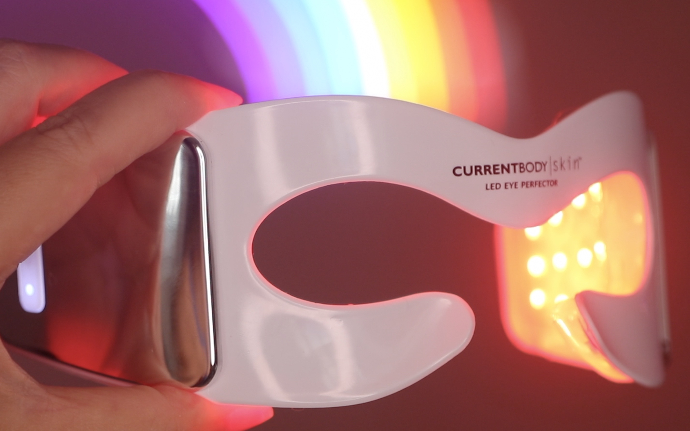 Trying the Currentbody Skin LED Eye Perfector