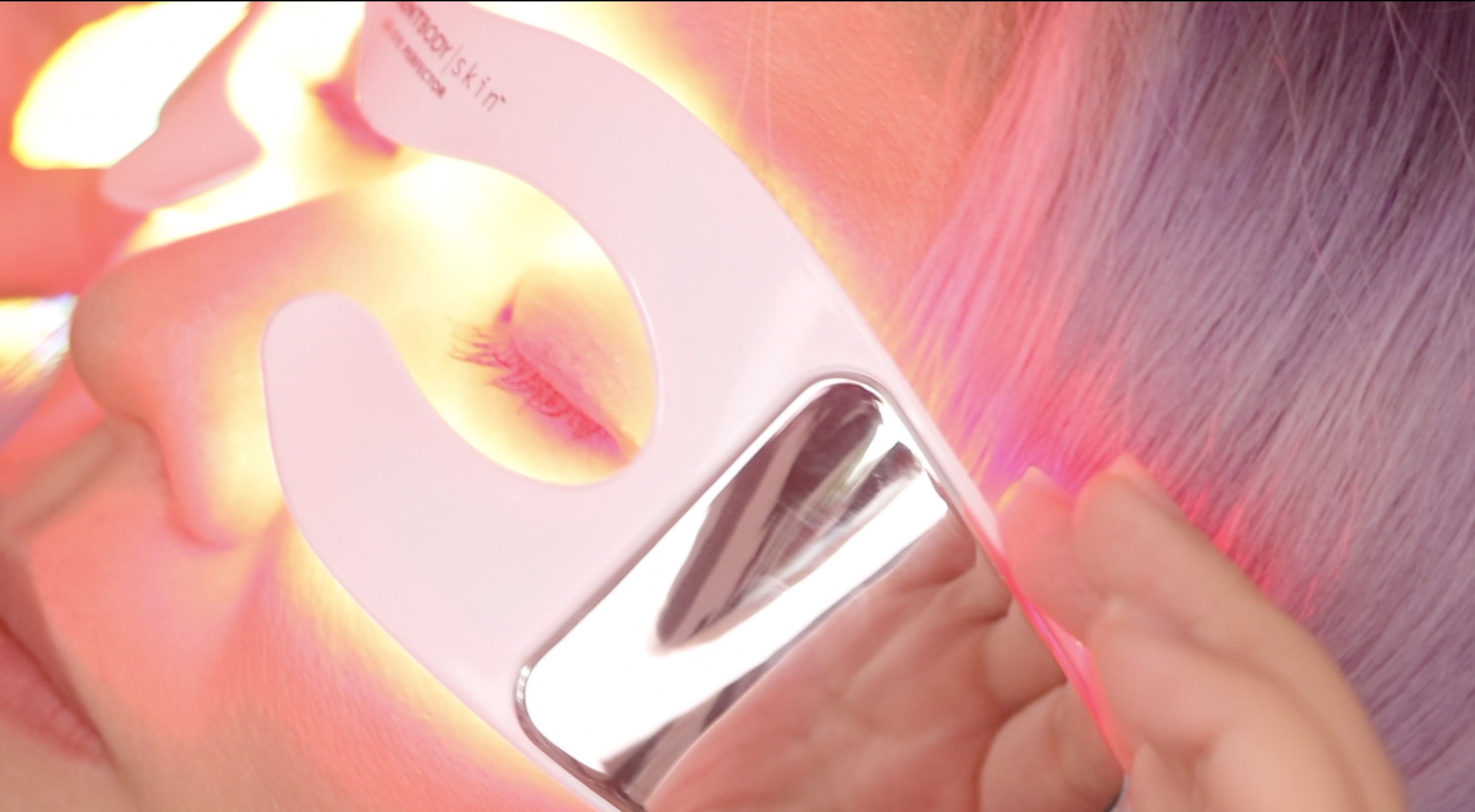 Trying the Currentbody Skin LED Eye Perfector