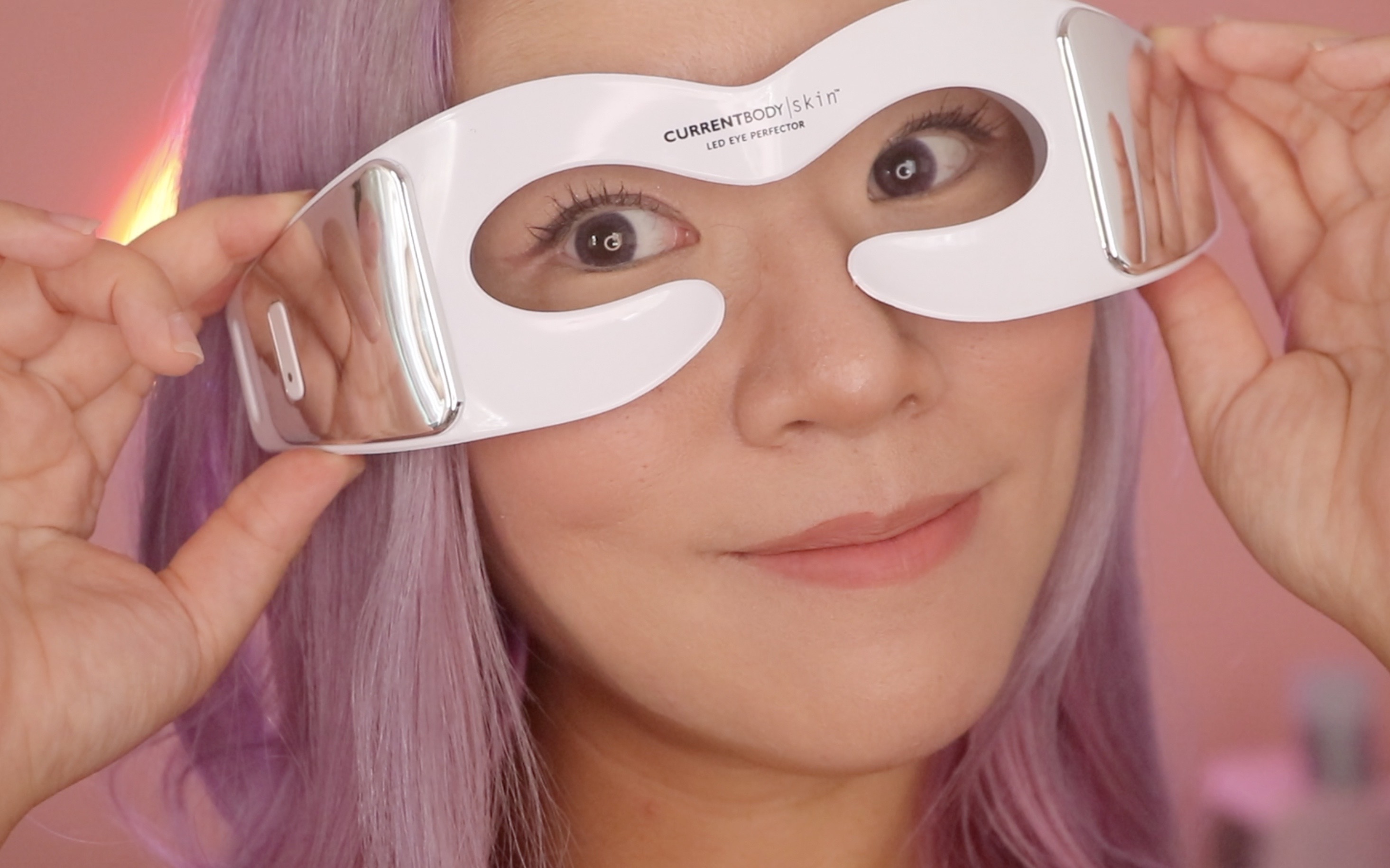 Trying the Currentbody LED Eye Perfector